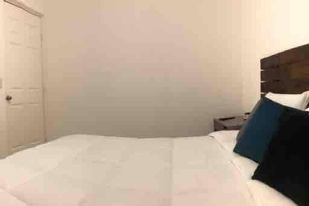 Comfortable And Private House 2 Bedrooms Wifi Parking Free 蒙特雷 外观 照片